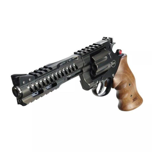 Korth Combat .357 Magnum 4” – taktički revolver (8-shot, Jim Wilson Grip)