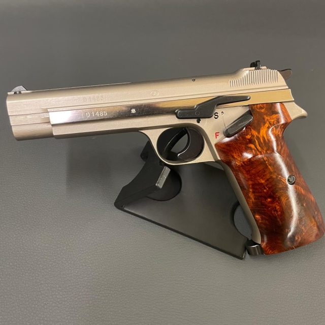 Rabljeni SIG P210-2 Waffen Oschatz Tuning 5" – kalibar 9x19 mm