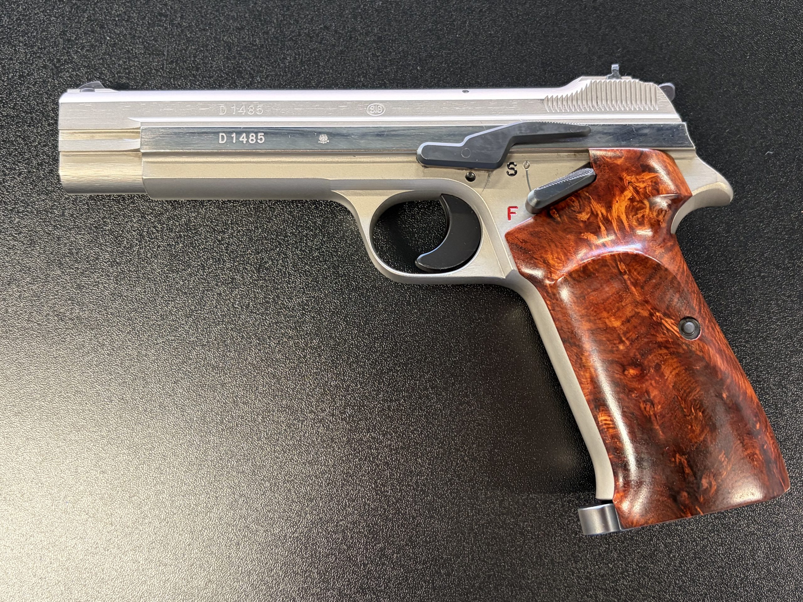 Rabljeni SIG P210-4 BGS Waffen Oschatz Tuning 5" – kalibar 9x19 mm - Slika 2