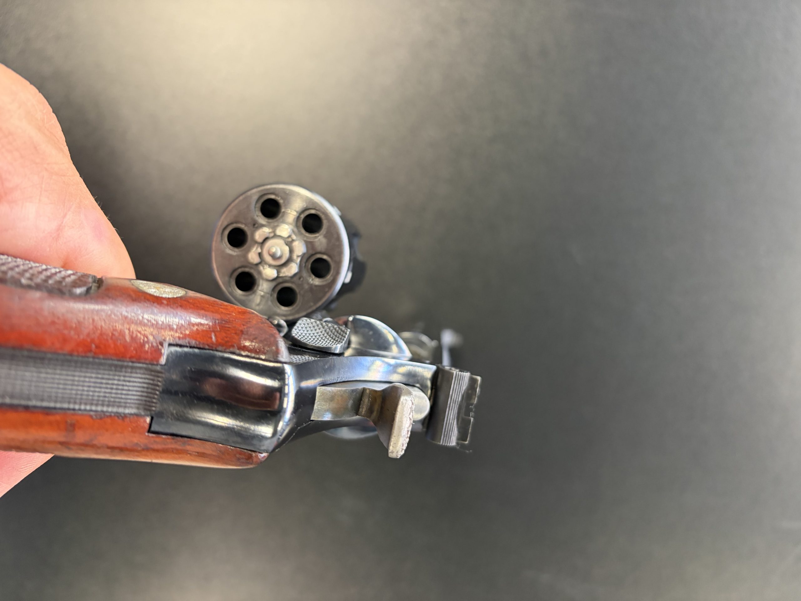 Rabljeni revolver Smith & Wesson 17-2 kalibra .22 LR - Slika 4